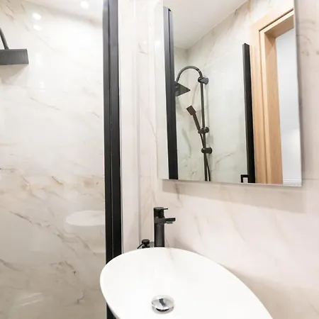 Lejlighed F & B Collection - 2 Bedroom *